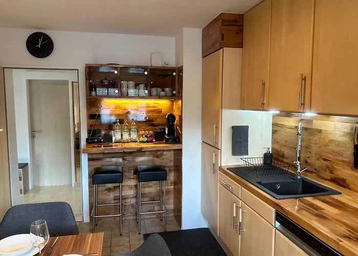 아파트 Gr Balkon Mit Bergblick 2schlafzimmerparkplatz *